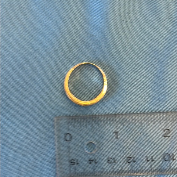 Elegant 14KT YellowGold Emerald and Diamond ring - Picture 7 of 9